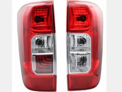 26555-EB70A FAROL TRASERO IZQUIERDONISSAN Navara LEFT