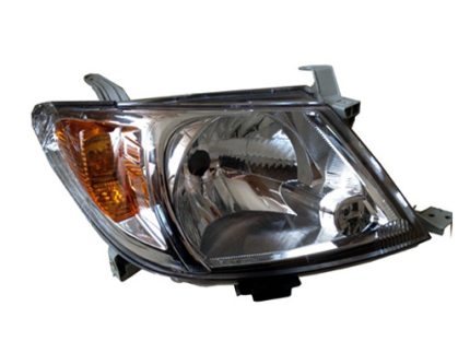 HEAD LAMP 04-07 RH (TOYOTA HILUX)/81106-0K110