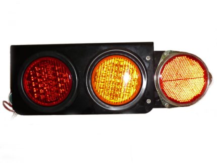 LED TAIL LAMP RIGHT HAND W/SIDE REFLECTOR 24V