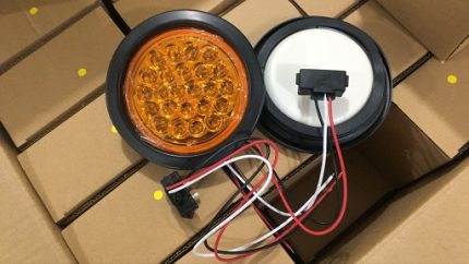 4″ ROUND    LED车灯 12V&24V MULTIVOLTAGE 24LED LAMP AMBER WITH SOCKET
