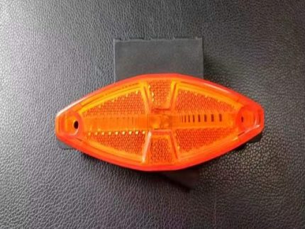 SIDE LAMP BI-VOLTAGE 12V/24V AMBER WITH WIRE AND PLUG