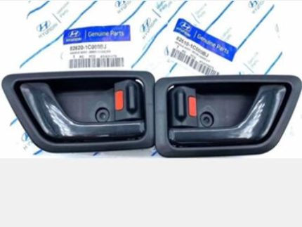 82610-1C000 MANILLA INTERNA HYUNDAI GETZ IZQUIERDA