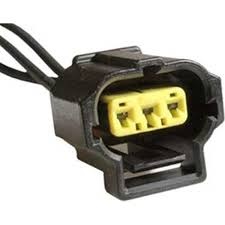 MD002 CONECTOR ALT FORD 6TA GENERACION SQ-484