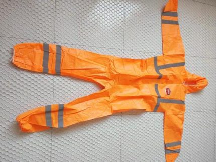 PS2601 PROTECTIVE SUIT Orange PE + white PP + non-woven.  Weight 60g/m2, SIZE L 180x71x60cm