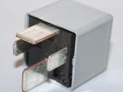 V23134-J59-X469 RELAY 12V 4pin L3P5 -+07413 mazda SCION 2016