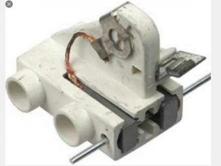 Carbon Brush 39-107 Delco 1989702, D775 39-108 RCP-44229 GM CS144