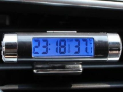 DIGITAL CLOCK-CAR THERMOMETER WITH AIR VENT ATTACHMENT  DC01