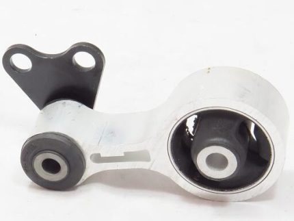 GJ6A-39-040 SOPORTE MOTOR TRASERO MAZDA 6 (2004-2009) 3.0L V6 con transmisión automática.